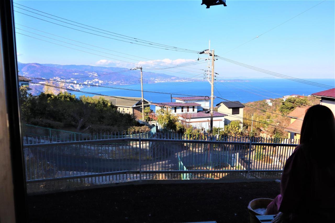 熱海の海が一望できる温泉付貸別荘 満月あじろ Mitsukiajiro Atami  Esterno foto